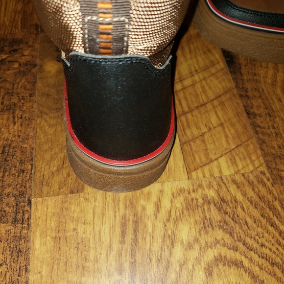 Boots - Picture 3 of 3